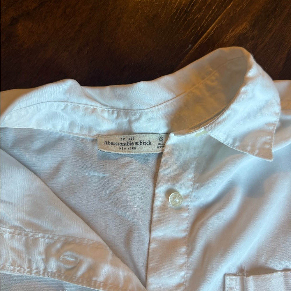 Abercrombie SZ XS White Button Up - Picture 3 of 5